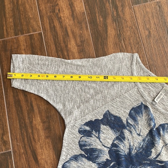 Destined floral top size M - Picture 5 of 7